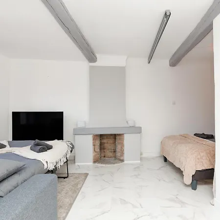 Renoveted - - Ac Cannes