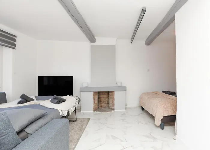 Renoveted - - Ac كان